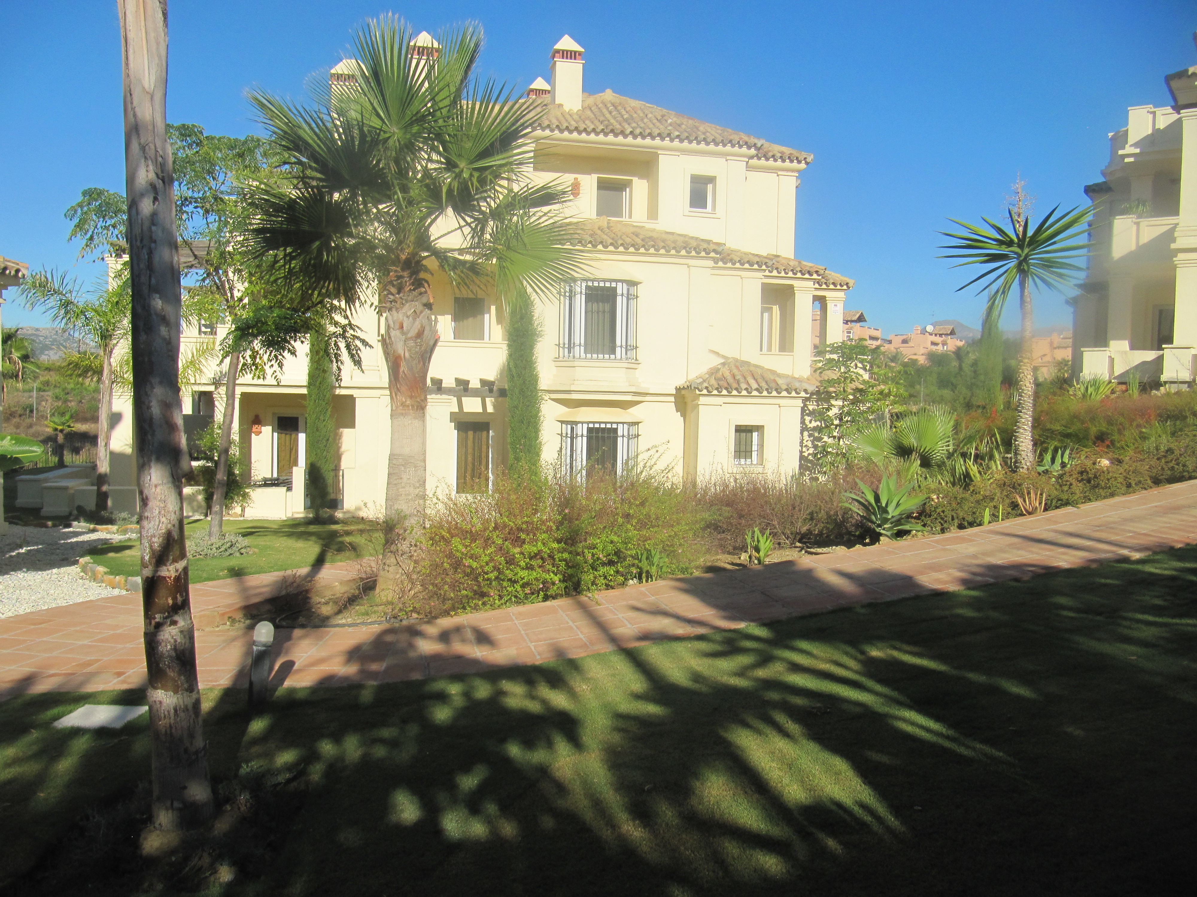 Majestic Gardens 001